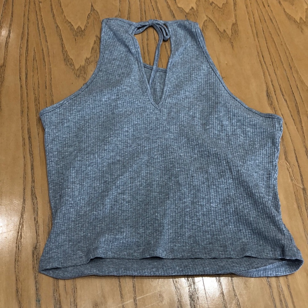 Active USA Gray V-neck Crop Top